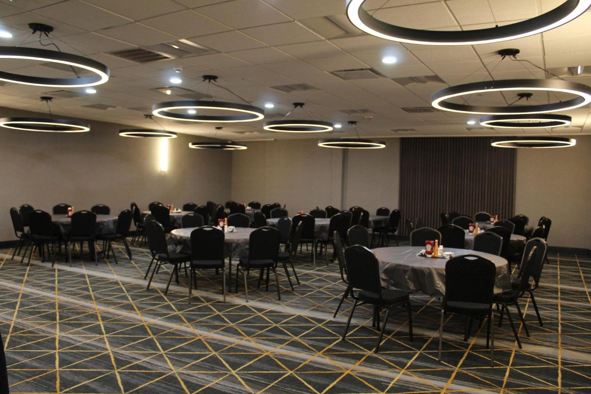 Holiday Inn Dallas Market Ctr Love Field By Ihg Buitenkant foto