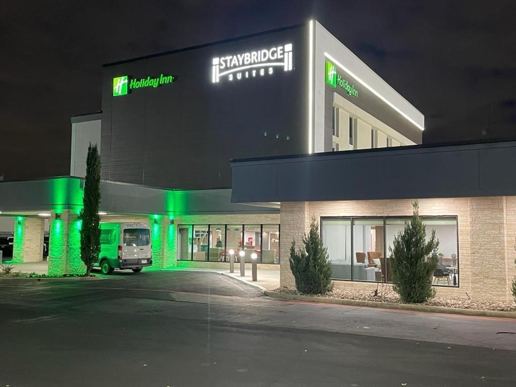 Holiday Inn Dallas Market Ctr Love Field By Ihg Buitenkant foto