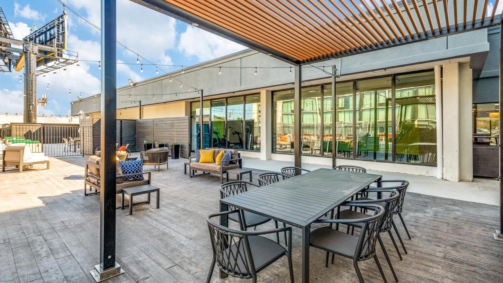 Holiday Inn Dallas Market Ctr Love Field By Ihg Buitenkant foto